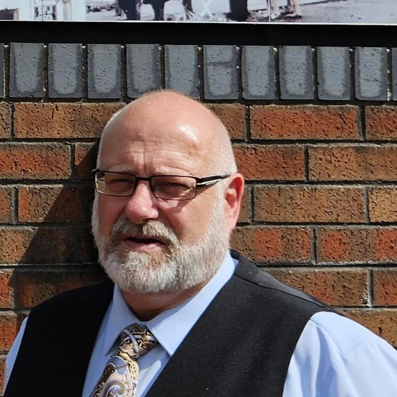 Explore Belfast with John R. - Private Tour Guide | ToursByLocals