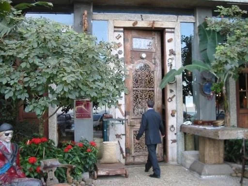 The entrance to Marinus