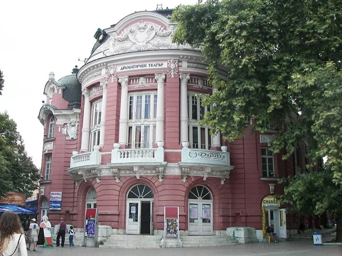 Exploring Varna's architecture