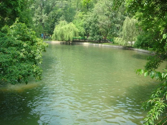 The lovely Cismigiu Park