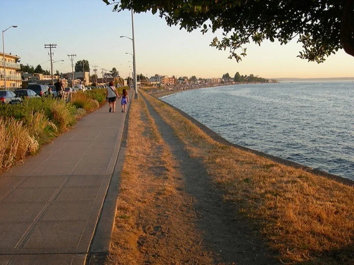 Explore Seattle's neighbourhoods with Christine (photo by Joe Mabel)