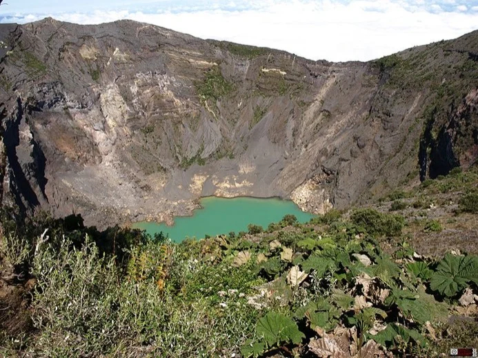 Hike to the crater of Irazú Volcano