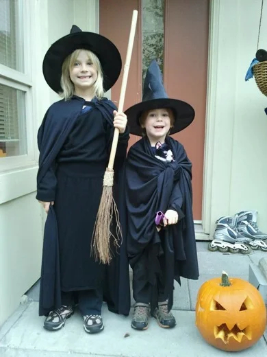 A wizarding family heads off to (Hogwarts) school