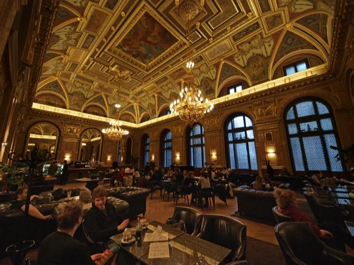 Budapest Cafes put Starbucks to shame