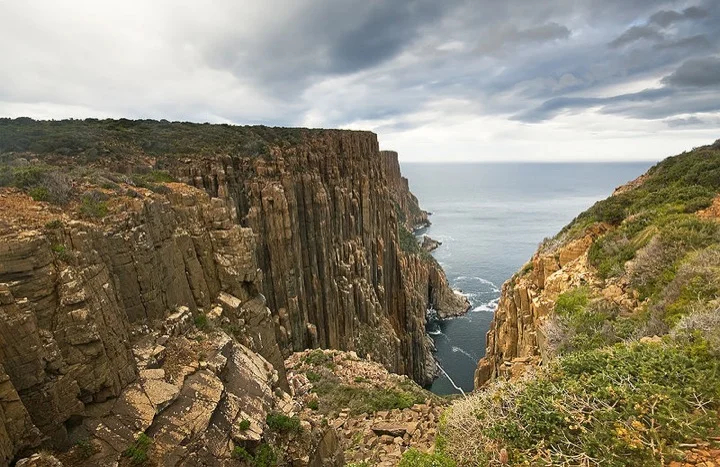 Cliffs along the Tasman Peninsula