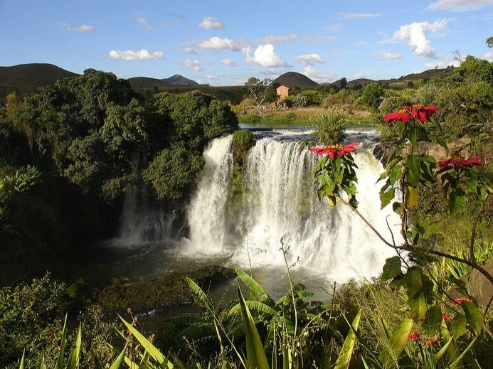 Lily waterfalls near the village Antafofo