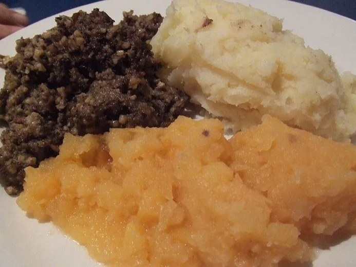 Traditional haggis supper
