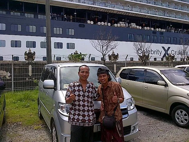 Agung and Wayan waiting in front of the cruise ship