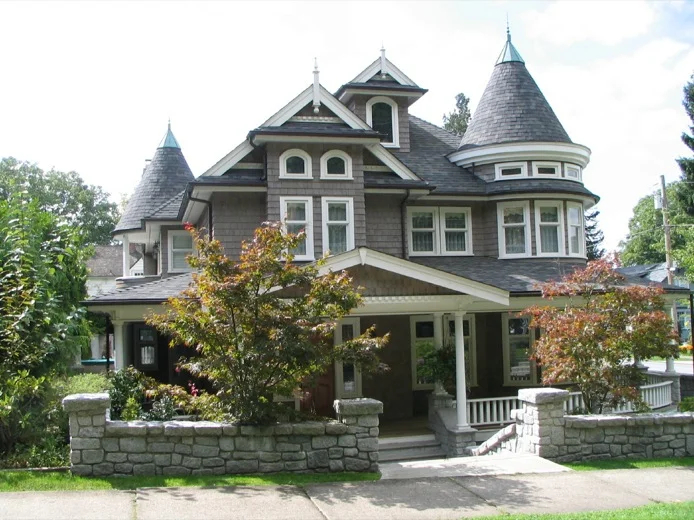 Restored Victorian Home in New Westminster