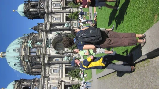 Pen in front of the Berliner Dom