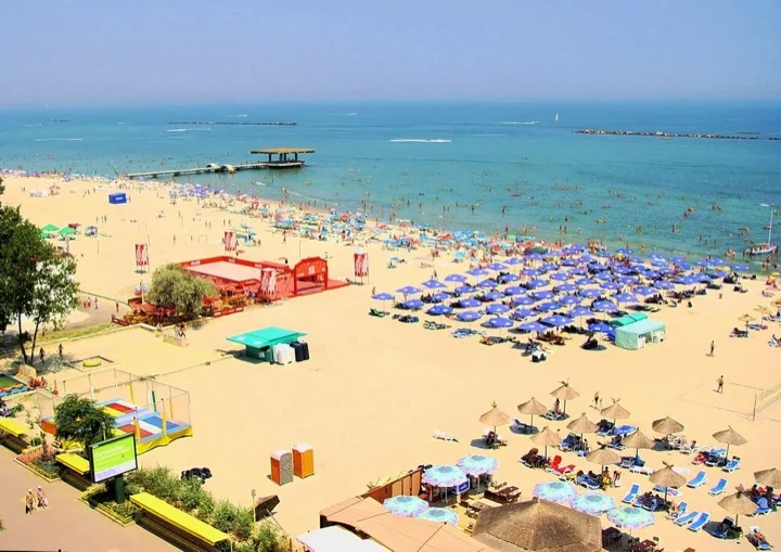 The Black Sea doesn't look so black...