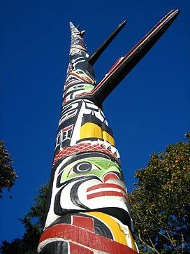 World's tallest totem pole in Victoria BC measures 127 feet 7 inches