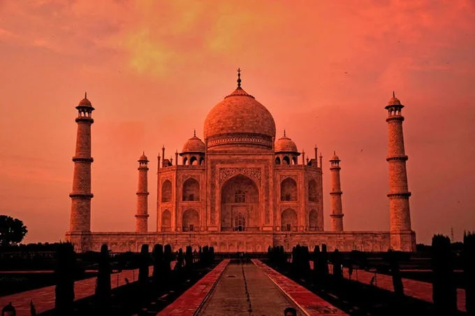 Sunset at the Taj Mahal