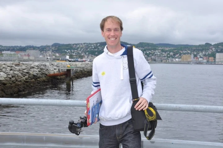 Wellington Guide Robbie in less other-worldly costume