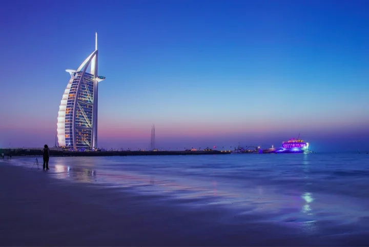 Dubai at night