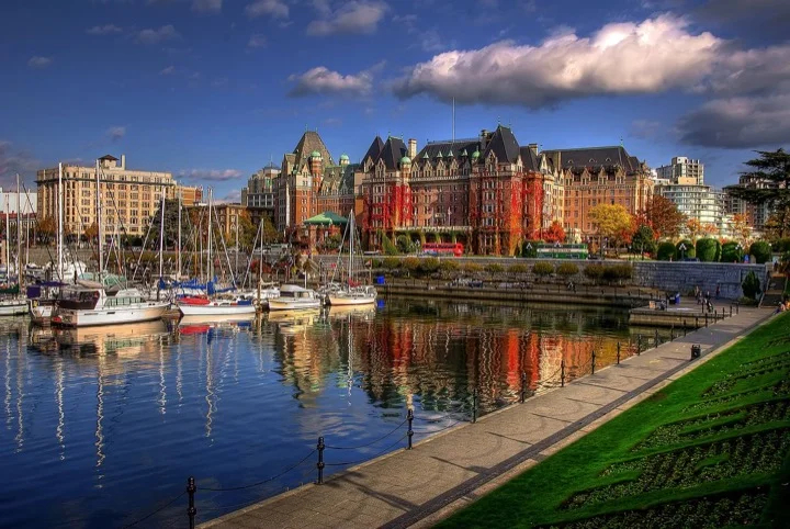 Classic Victoria Scene: The Empress Hotel in the Inner Harbour
