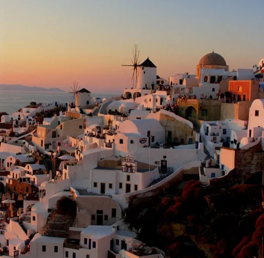 Santorini Sunset: romance guaranteed