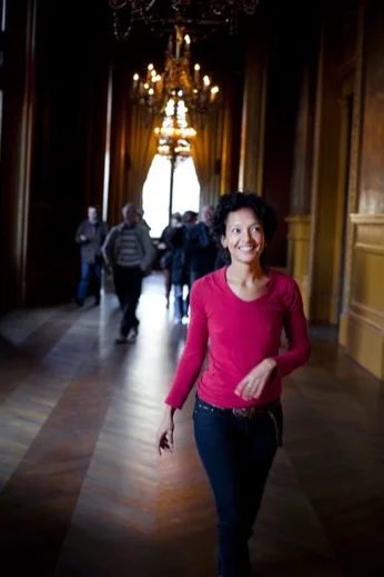 Eugenie strolls through Versailles