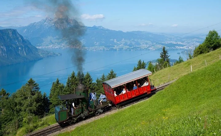 Cogwheel train on Mt. Rigi: day trip from Zurich, Switzerland