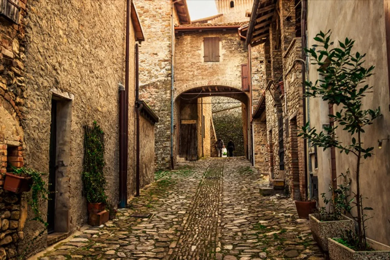 Quiet stone streets in an Umbrian village