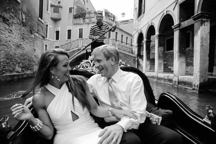 Romance on board a Venetian gondola