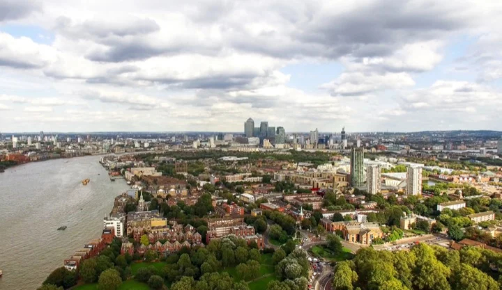 View around Canada Water, Surrey Quays feat. Suburban Neighborhood Rotherhithe, Bermondsey