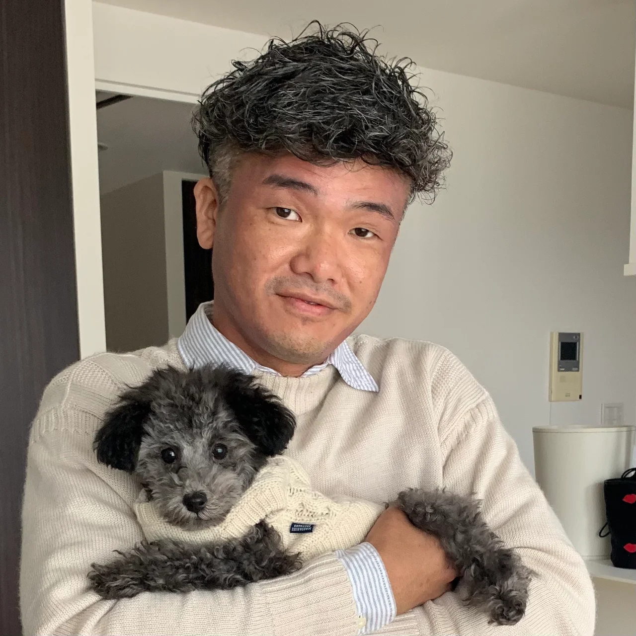 Hiroshi M.