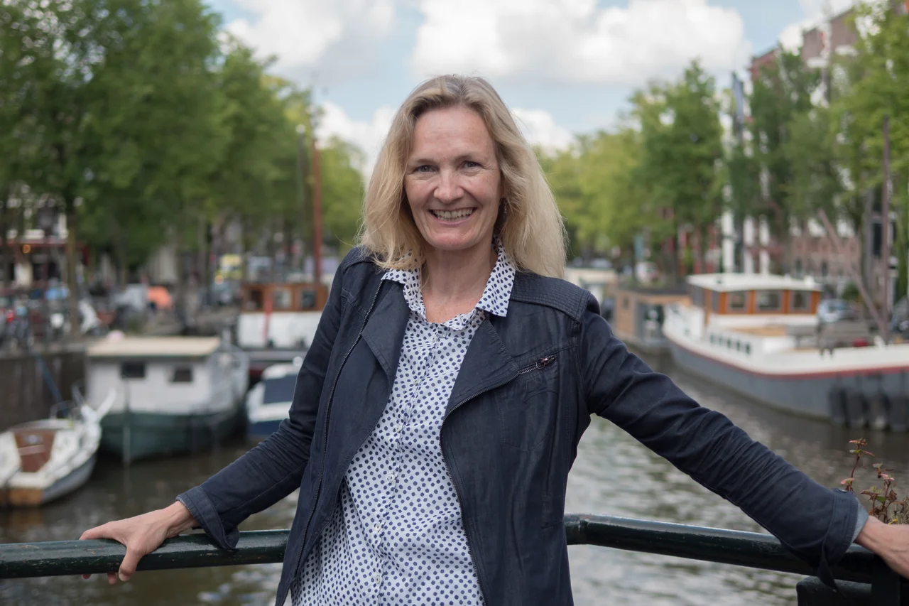 local amsterdam tour guide