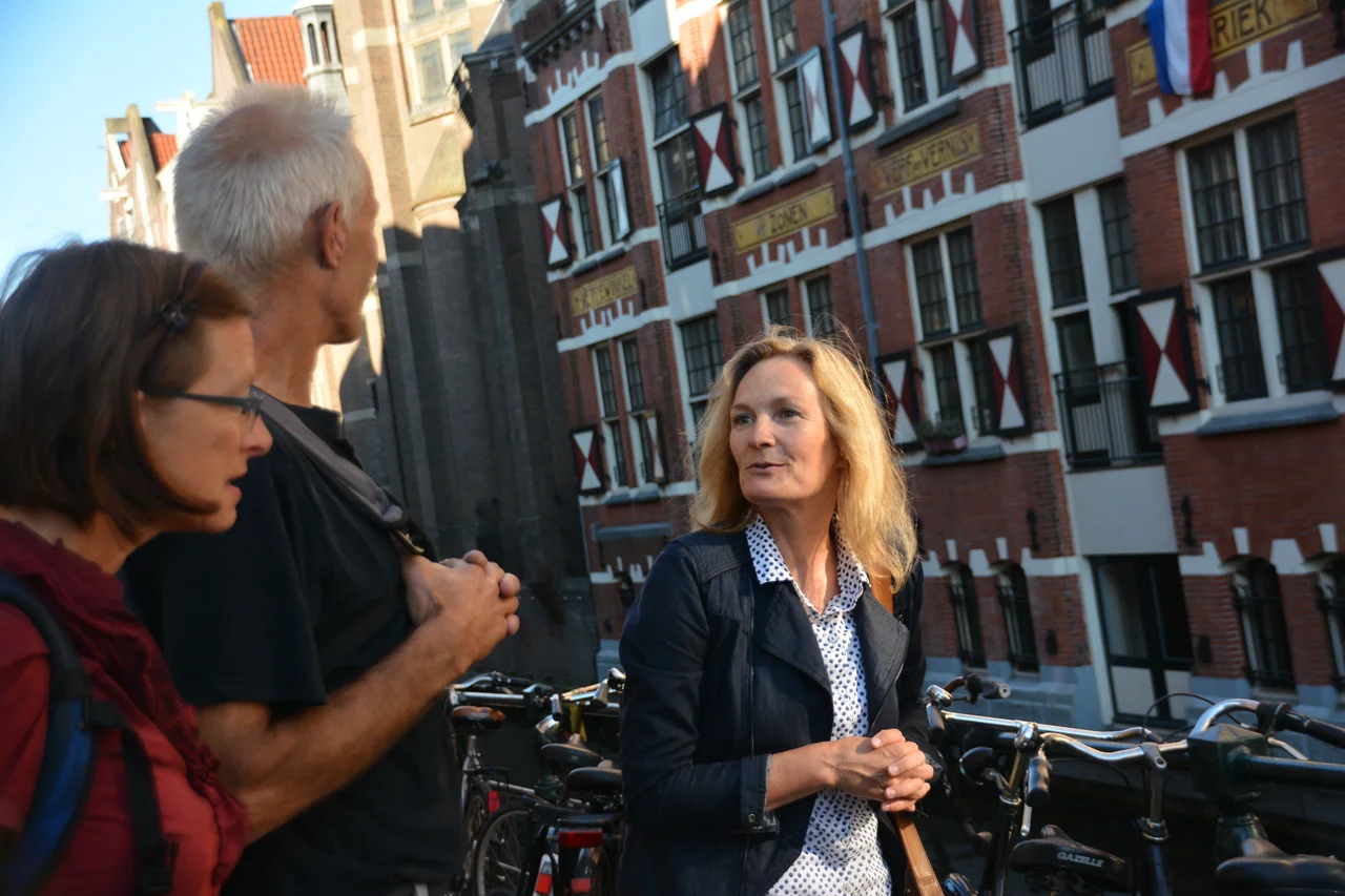 local amsterdam tour guide