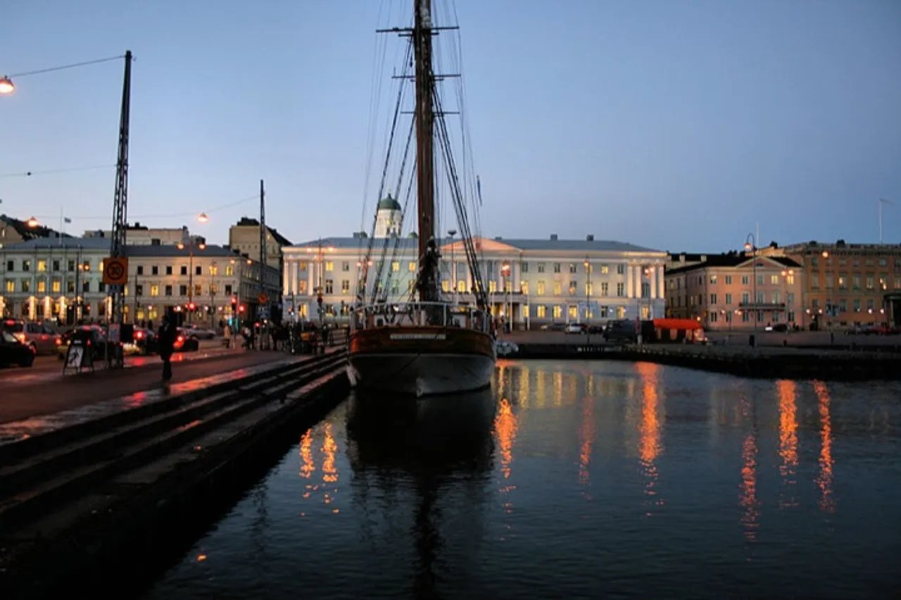 Helinski's Market Square in the evening