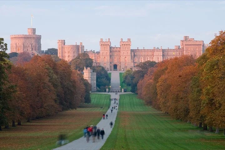 Windsor Castle and grounds at sunset