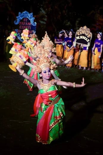 I Wayan S.'s gallery