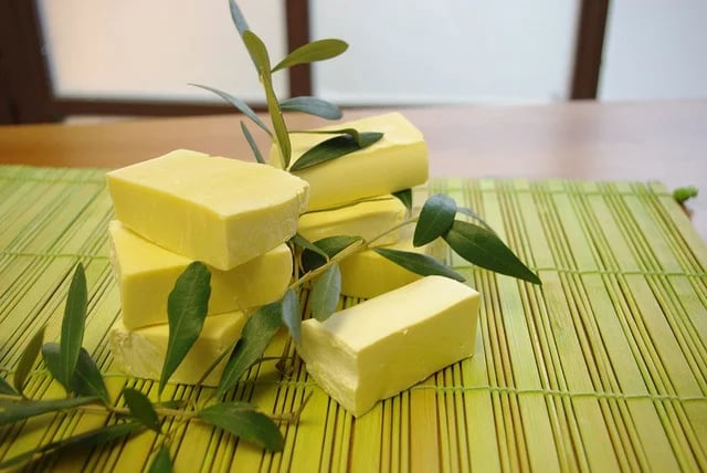 Making olive oil soap