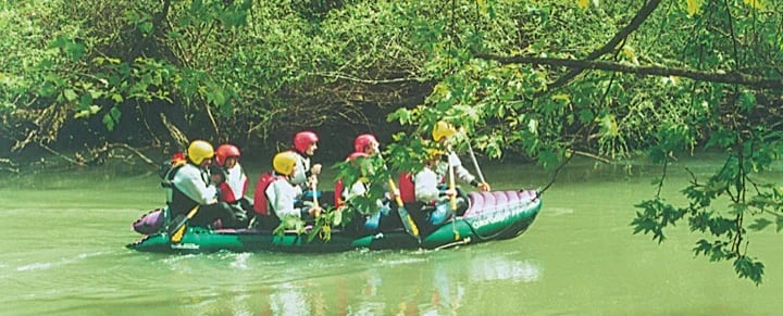 Rafting in Alpheus river