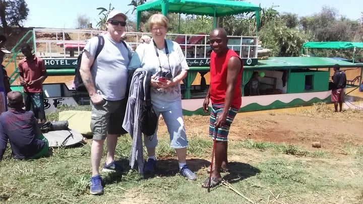 My guests are from USA. we are taking a motorized boat and have a ride during 3 days and 2 nights along Tsiribihina river