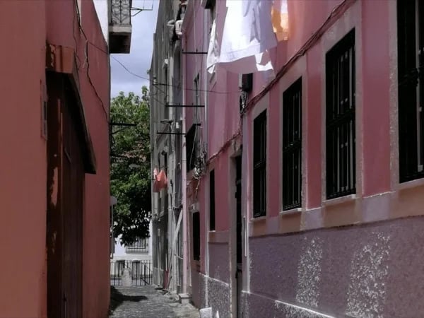 Express Walking Tour of Lisbon off the Beaten Path