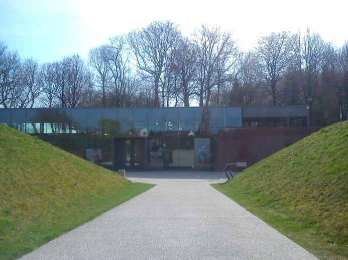 Thiepval entrance centre