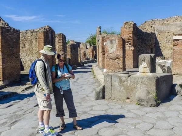 Pompeii and Herculaneum Day Trip From Rome with an Archaeologist