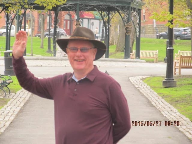 Me King Square