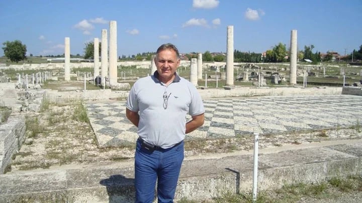 Pella