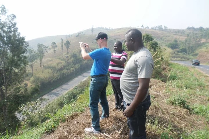 Taking some photos with a traveller