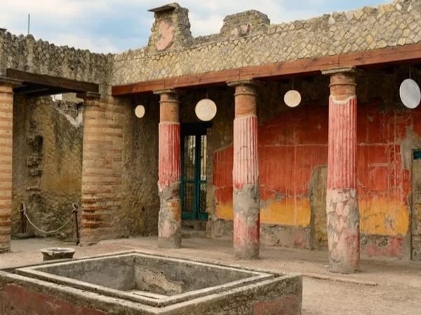 The Ancient Herculaneum walking tour