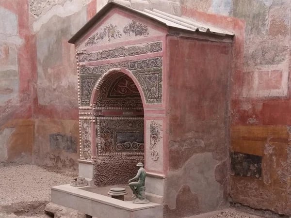 Special Walking Tour of Pompeii