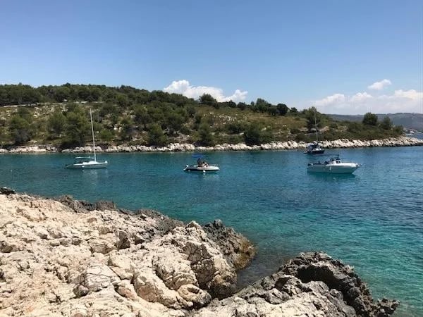When history meets beach - a day trip from Split