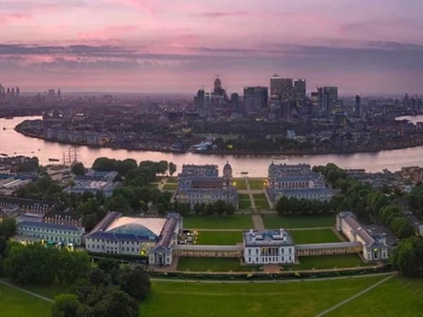 Greenwich Village - Famous Historic Centre by the River Thames