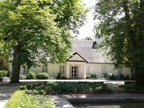 Chopin's Birthplace & his Warsaw footprints in Half day Private Tour