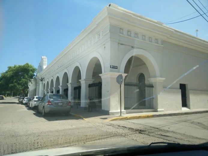 The old customsbuilding build in 1828