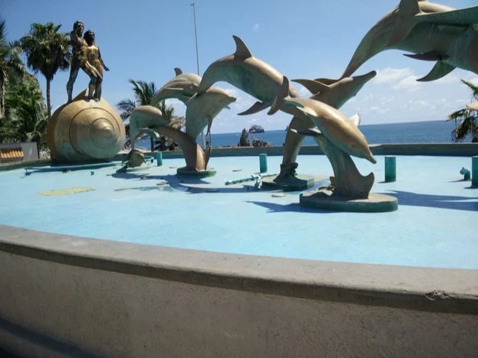 continuity of life monument