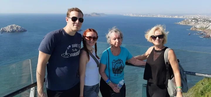 hiking to the light house ...
