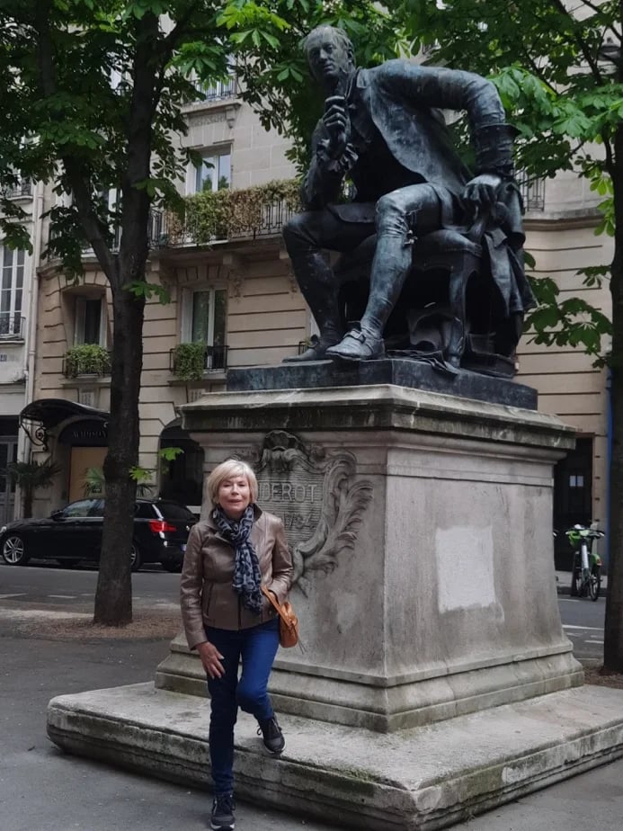 Your Guide with Denis Diderot in Boulevard St Germain